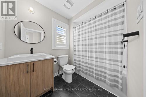 355 Crossway Terrace, Ottawa, ON - Indoor Photo Showing Bathroom