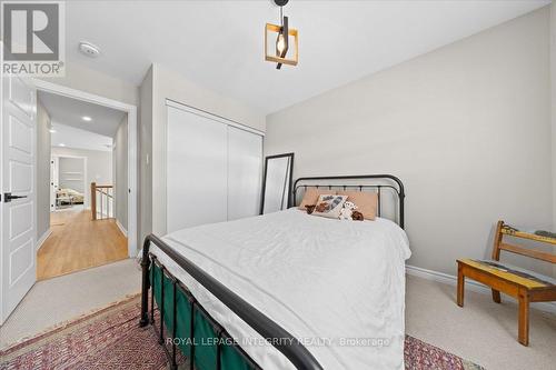 355 Crossway Terrace, Ottawa, ON - Indoor Photo Showing Bedroom