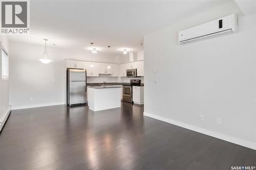 209 710 Hart Road, Saskatoon, SK - Indoor Photo Showing Kitchen