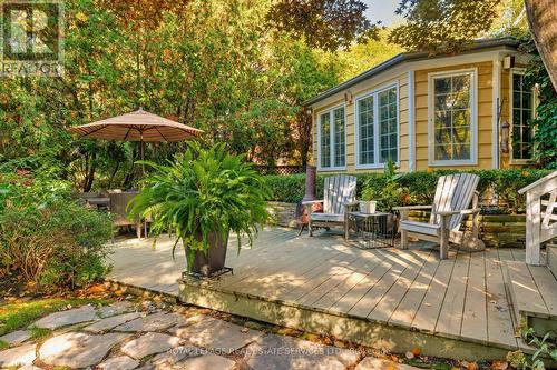 132 Sparling Court, Oakville, ON - Outdoor With Deck Patio Veranda
