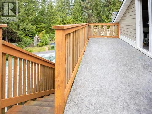 4989 Fernwood Ave, Powell River, BC - Outdoor With Deck Patio Veranda With Exterior
