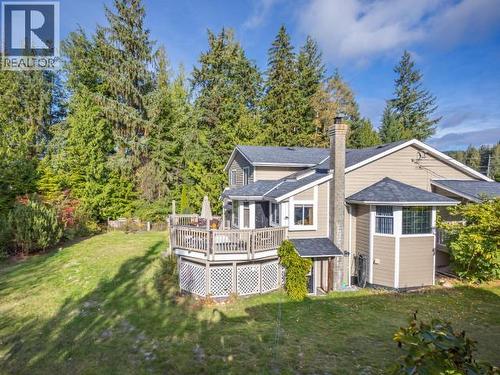 4989 Fernwood Ave, Powell River, BC - Outdoor