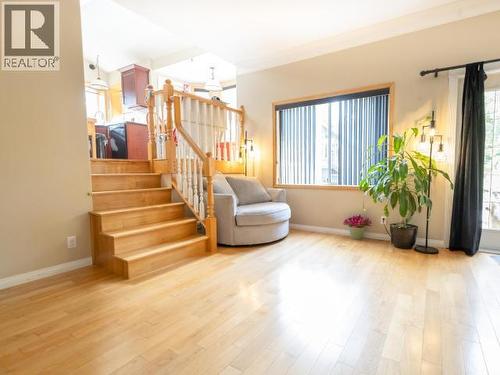 4989 Fernwood Ave, Powell River, BC - Indoor