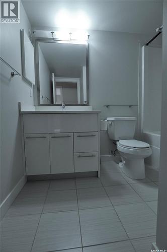 B107 415 Hunter Road, Saskatoon, SK - Indoor Photo Showing Bathroom