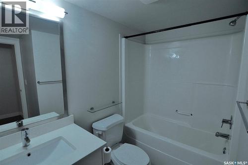 B107 415 Hunter Road, Saskatoon, SK - Indoor Photo Showing Bathroom