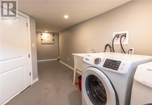 389 Albert Street, Espanola, ON - Indoor Photo Showing Laundry Room