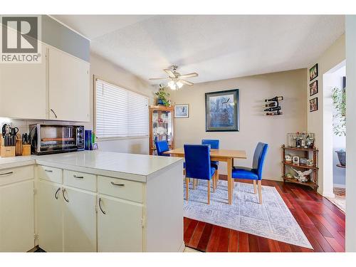 280 Dougall Road S, Kelowna, BC - Indoor Photo Showing Kitchen