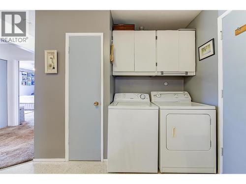 280 Dougall Road S, Kelowna, BC - Indoor Photo Showing Laundry Room