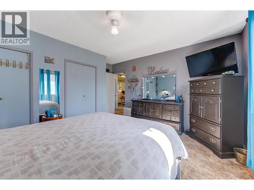 280 Dougall Road S, Kelowna, BC - Indoor Photo Showing Bedroom