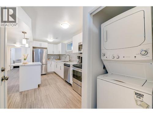 Downstairs - 280 Dougall Road S, Kelowna, BC - Indoor Photo Showing Laundry Room