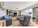 280 Dougall Road S, Kelowna, BC  - Indoor Photo Showing Living Room 