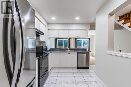 59 - 2080 Leanne Boulevard, Mississauga, ON - Indoor Photo Showing Kitchen