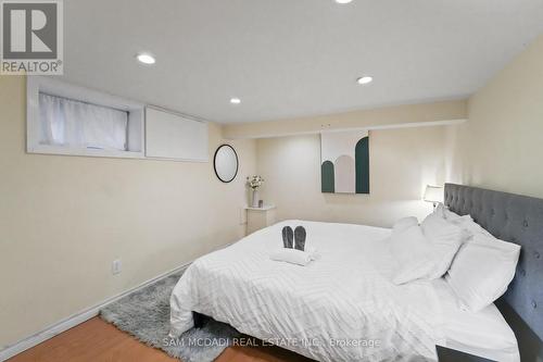 64 Wanita Road, Mississauga, ON - Indoor Photo Showing Bedroom