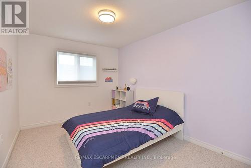 102 Celestial Crescent, Hamilton, ON - Indoor Photo Showing Bedroom