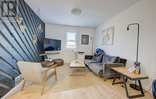 46 Cherry Street, Kitchener, ON - Indoor Photo Showing Living Room