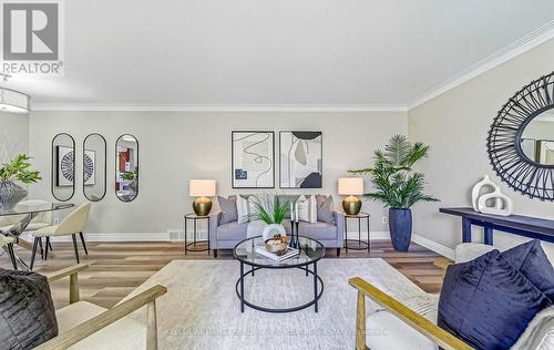 564 Central Park Boulevard N, Oshawa (O'Neill), ON - Indoor Photo Showing Living Room