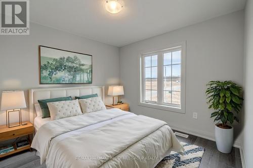 25 Amsterdam Drive, Barrie, ON - Indoor Photo Showing Bedroom