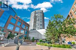 910 - 485 RICHMOND ROAD  Ottawa, ON K2A 3W9