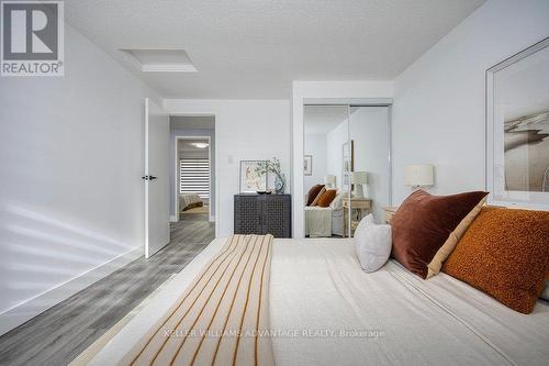 34 Ashmore Crescent, Markham, ON - Indoor Photo Showing Bedroom