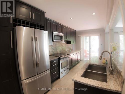 54 - 1224 Kirstie Court, Oakville, ON - Indoor Photo Showing Kitchen With Stainless Steel Kitchen With Double Sink With Upgraded Kitchen