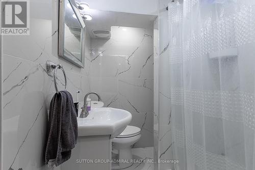 839 Modlin Road, Pickering, ON - Indoor Photo Showing Bathroom