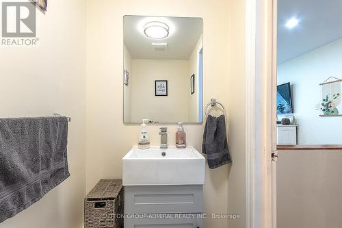 839 Modlin Road, Pickering, ON - Indoor Photo Showing Bathroom