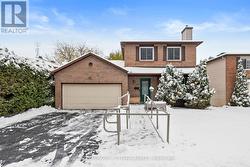 10 FOXLEIGH CRESCENT  Ottawa, ON K2M 1B5