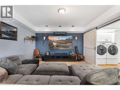 Man cave, lady lair or family retreat! - 3380 Mciver Road, West Kelowna, BC - Indoor