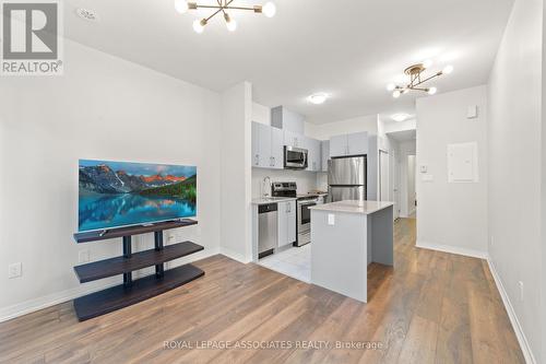 213 - 1165 Journeyman Lane, Mississauga, ON - Indoor Photo Showing Kitchen