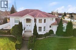 228 Braeshire LANE  Saskatoon, SK S7V 1B2