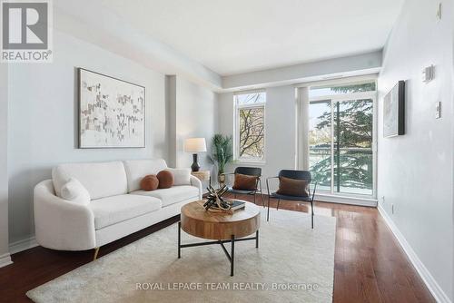217 - 205 Bolton Street, Ottawa, ON - Indoor Photo Showing Living Room
