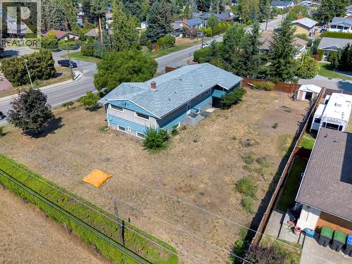 4693 Raymer Road, Kelowna, BC - Outdoor