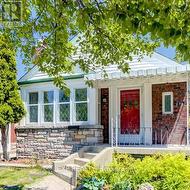 11 FAIRSIDE AVENUE  Toronto, ON M4C 3G8