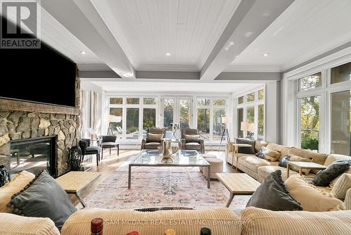 2552 Jarvis Street, Mississauga, ON - Indoor Photo Showing Living Room With Fireplace