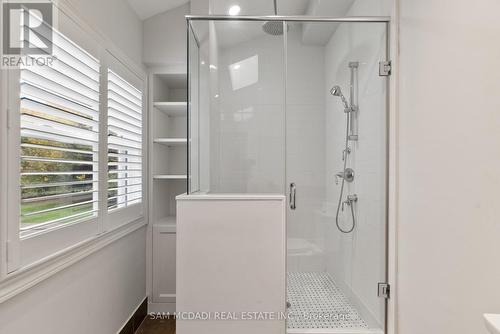 2552 Jarvis Street, Mississauga, ON - Indoor Photo Showing Bathroom