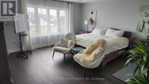 15 Prunella Crescent W, East Gwillimbury, ON - Indoor Photo Showing Bedroom