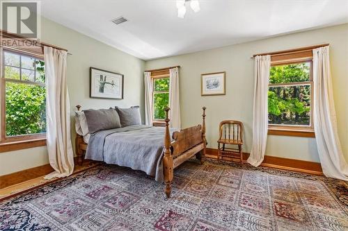 2854 Prince William Street, Lincoln, ON - Indoor Photo Showing Bedroom