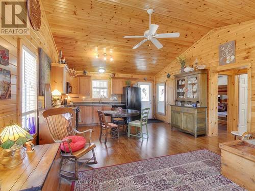 48 Madawaska Trail, Wasaga Beach, ON - Indoor Photo Showing Living Room