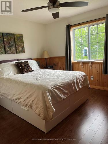 48 Madawaska Trail, Wasaga Beach, ON - Indoor Photo Showing Bedroom