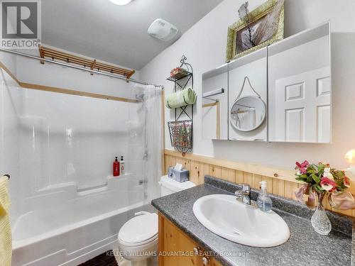 48 Madawaska Trail, Wasaga Beach, ON - Indoor Photo Showing Bathroom