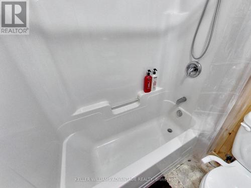 48 Madawaska Trail, Wasaga Beach, ON - Indoor Photo Showing Bathroom