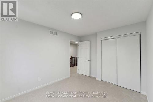 2634 Half Moon Bay Road, Ottawa, ON - Indoor Photo Showing Other Room