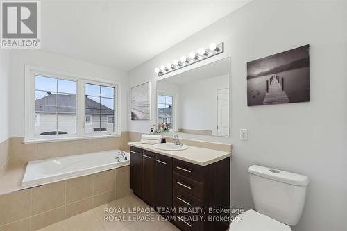 2634 Half Moon Bay Road, Ottawa, ON - Indoor Photo Showing Bathroom