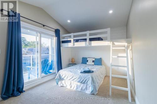 22 Wondergrove Court, Lambton Shores (Grand Bend), ON - Indoor Photo Showing Bedroom