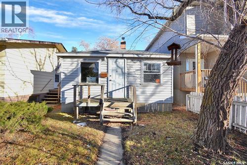 1116 I Avenue S, Saskatoon, SK - Outdoor