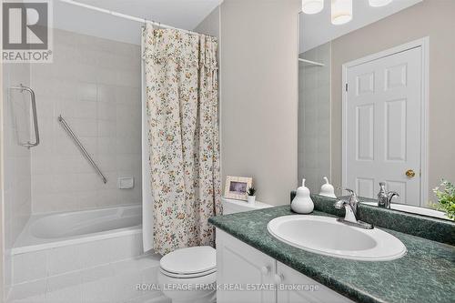 3075 Westridge Boulevard, Peterborough (Monaghan Ward 2), ON - Indoor Photo Showing Bathroom