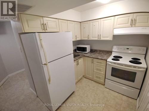 Lower - 738 Stonepath Circle, Pickering, ON - Indoor Photo Showing Kitchen