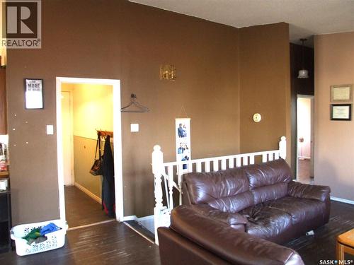 340 Eastview Street, Burstall, SK - Indoor Photo Showing Living Room