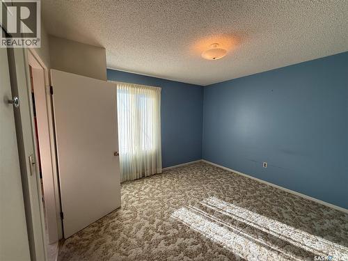 326 3Rd Avenue Sw, Eston, SK - Indoor Photo Showing Other Room