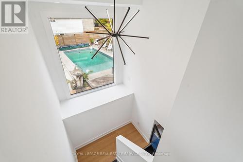 613 Santee Gate, Mississauga, ON - Indoor Photo Showing Other Room